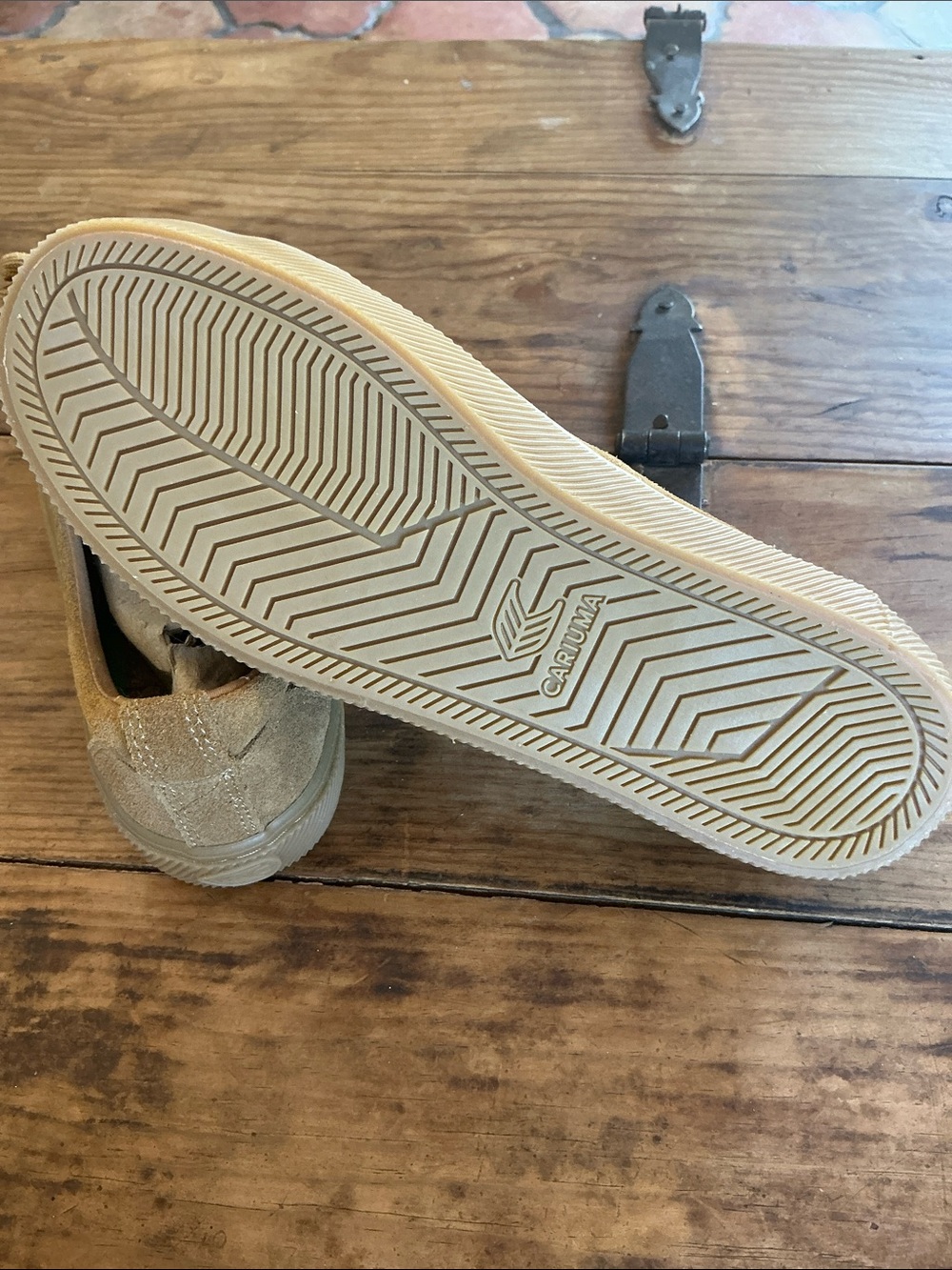 Cariuma Oca Low Sneakers View 4